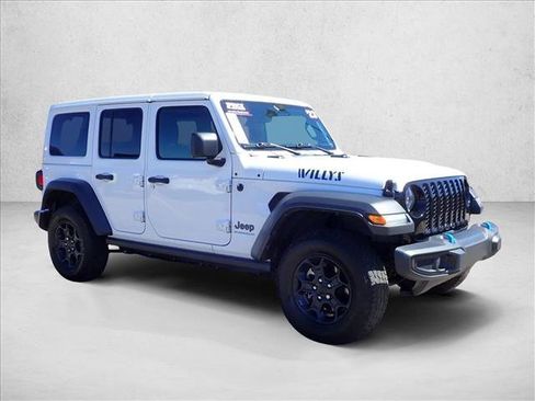 Used 2023 Jeep Wrangler Unlimited w/ Cold Weather Group image 6