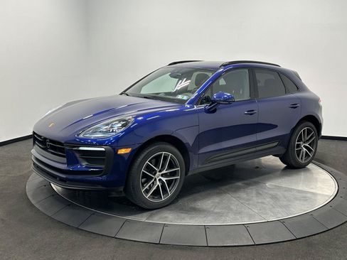 Certified 2026 Porsche Macan AWD/4WD image 1