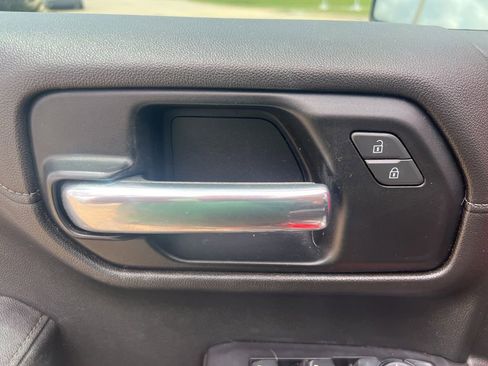 Used 2019 Chevrolet Silverado 1500 LT Trail Boss AWD/4WD image 33
