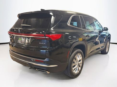 Used 2025 Buick Enclave Preferred image 9