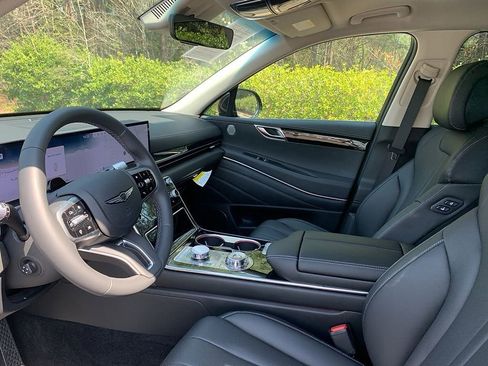 Used 2025 Genesis GV80 2.5T Standard image 5
