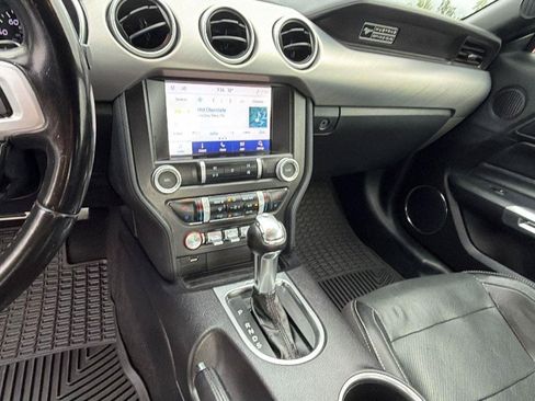 Used 2020 Ford Mustang Premium RWD image 5