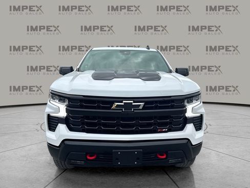 Used 2025 Chevrolet Silverado 1500 LT Trail Boss w/ Protection Package AWD/4WD image 8