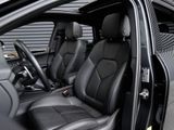 Certified 2022 Porsche Macan image 5