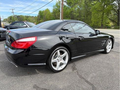 Used 2015 Mercedes-Benz SL 550 image 24
