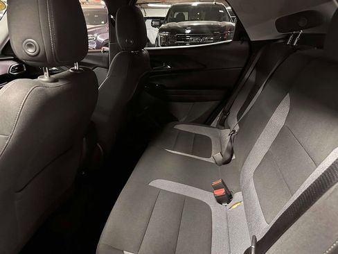 Used 2023 Chevrolet TrailBlazer LT FWD image 16