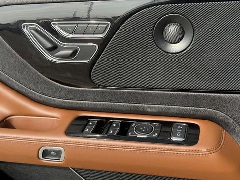 Used 2023 Lincoln Aviator Reserve w/ Elements Package Plus AWD/4WD image 27