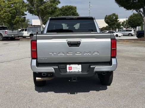 Certified 2024 Toyota Tacoma SR5 AWD/4WD image 27