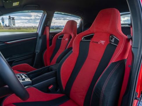 Used 2019 Honda Civic Type R image 15