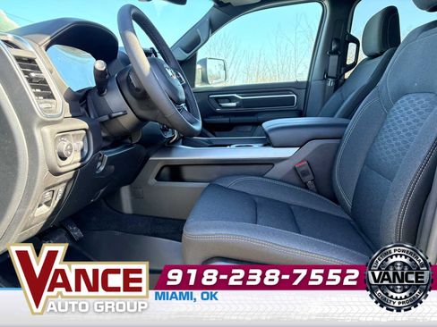 New 2026 RAM 1500 Big Horn AWD/4WD image 13
