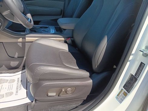 Used 2026 Kia Carnival FWD image 14
