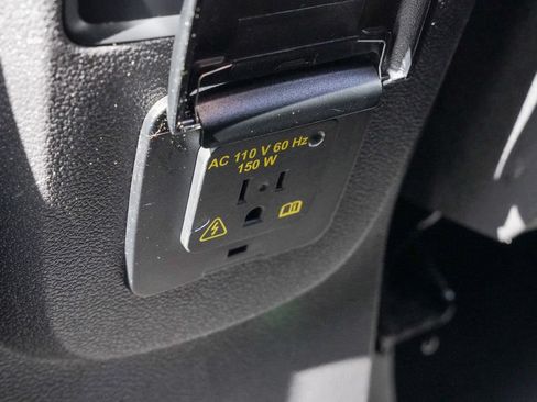 Used 2017 Ford Escape Titanium AWD/4WD image 32