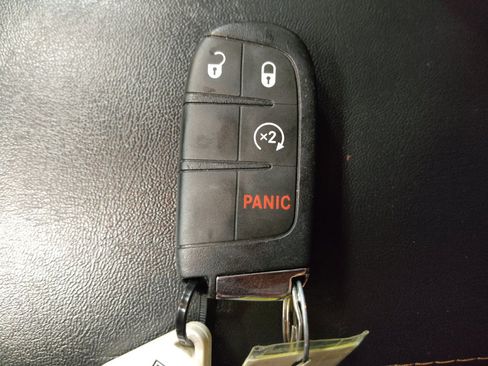 Used 2019 Jeep Compass Limited AWD/4WD image 32