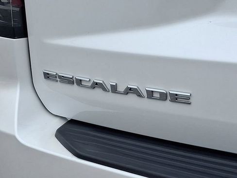 Used 2024 Cadillac Escalade ESV Premium Luxury w/ Performance Package image 35