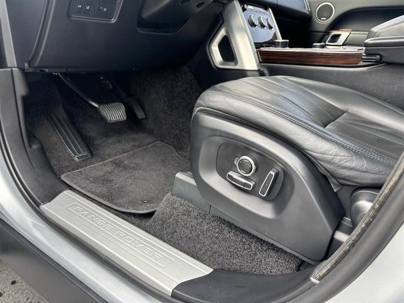 Used 2017 Land Rover Range Rover HSE AWD/4WD image 17