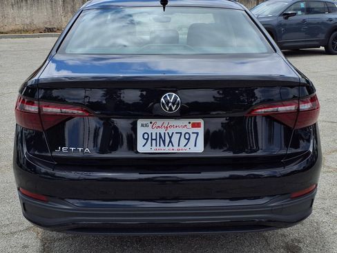 Certified 2023 Volkswagen Jetta S FWD image 9