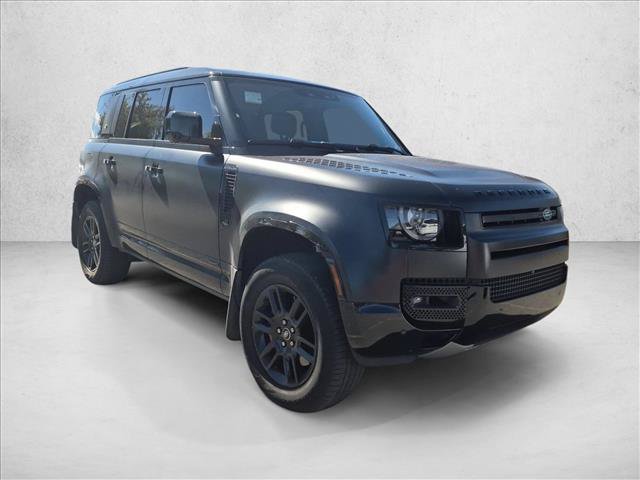 Used 2024 Land Rover Defender 110 X AWD/4WD image 3