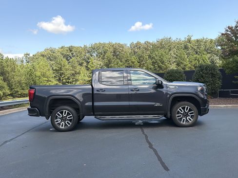 Used 2023 GMC Sierra 1500 AT4 w/ AT4 Premium Package AWD/4WD image 5