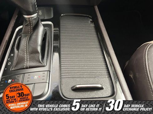 Used 2015 Kia Sedona SX Limited FWD image 36