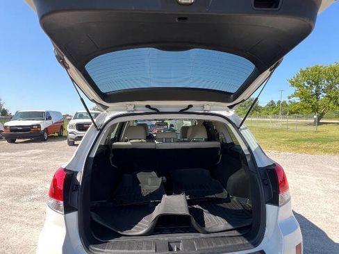 Used 2012 Subaru Outback 3.6R Limited AWD/4WD image 10