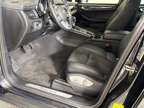 Used 2021 Porsche Macan S image 11