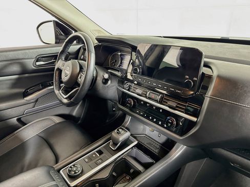 Used 2023 Nissan Pathfinder SL w/ SL Premium Package image 29