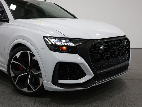Used 2024 Audi RS Q8 w/ Black Optic Package AWD/4WD image 3