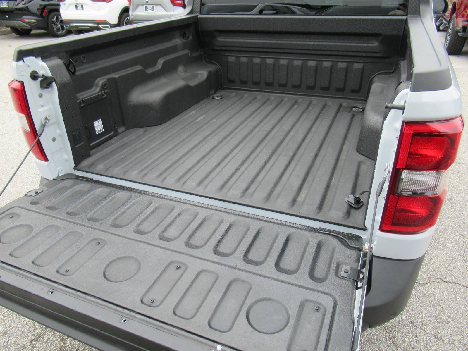 Used 2025 Ford Maverick XLT w/ Black Appearance Package AWD/4WD image 30