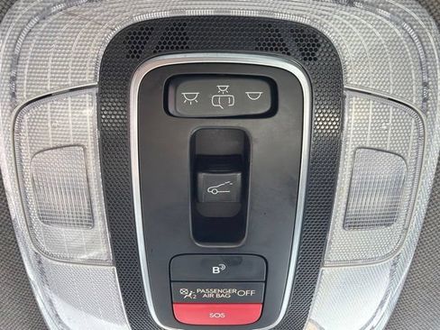 Used 2025 Hyundai Elantra SEL FWD image 35