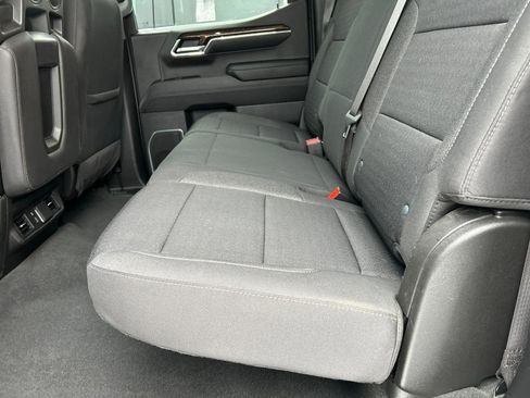 Used 2023 GMC Sierra 1500 SLE AWD/4WD image 15