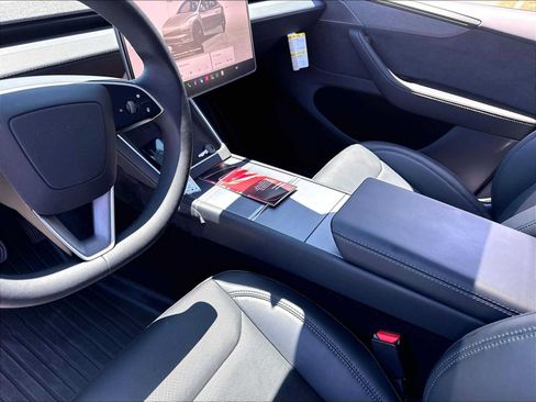 Used 2026 Tesla Model Y 2WD image 18