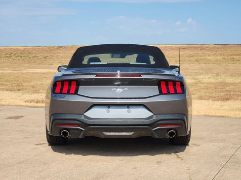 Used 2024 Ford Mustang Premium RWD image 8