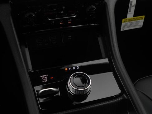 New 2025 Jeep Grand Cherokee Limited w/ Trailer Tow Package image 47