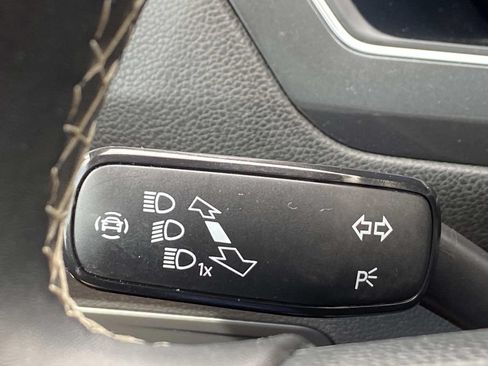 Used 2023 Volkswagen Tiguan SE AWD/4WD image 22