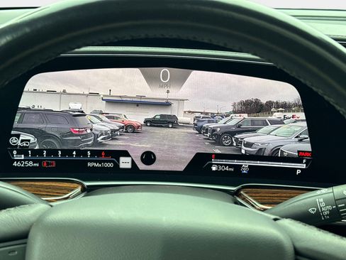 Used 2021 Cadillac Escalade Premium Luxury w/ Driver Assist Tech Package image 9