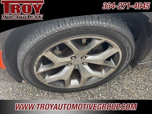 Used 2017 Dodge Charger SE image 10