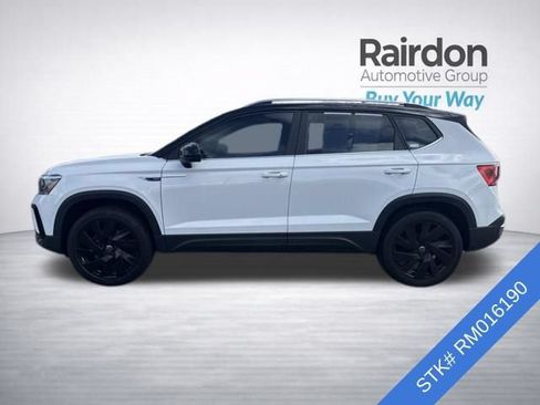 Used 2024 Volkswagen Taos SE AWD/4WD image 4