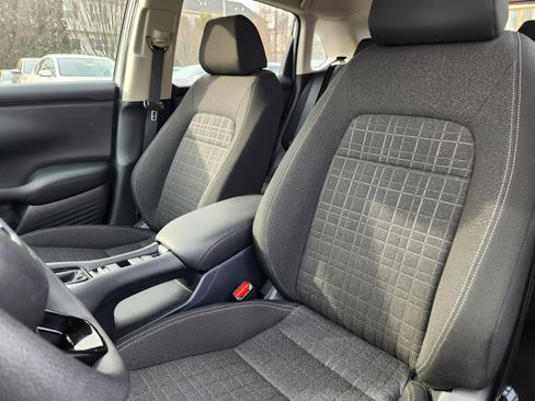 Used 2023 Honda HR-V LX image 7