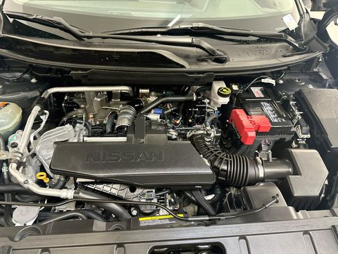 Used 2024 Nissan Rogue S AWD/4WD image 33