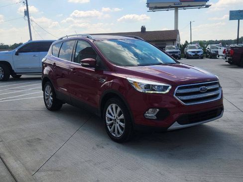 Used 2017 Ford Escape Titanium w/ Equipment Group 301A AWD/4WD image 5