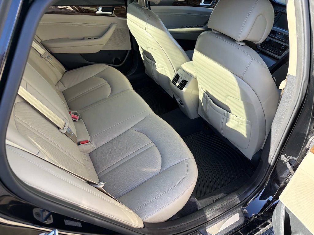 Used 2016 Hyundai Sonata Limited w/ Option Group 02 FWD image 20