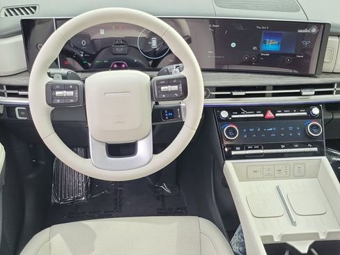 New 2025 Hyundai Santa Fe Limited image 4