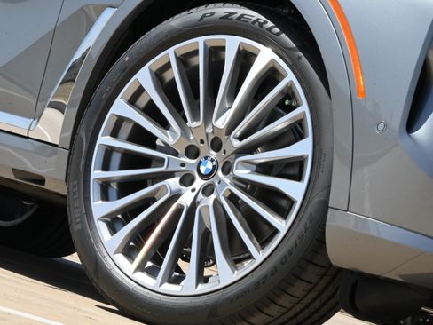New 2026 BMW X7 xDrive40i AWD/4WD image 8
