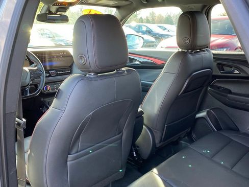 Used 2024 Chevrolet TrailBlazer RS w/ Driver Confidence Package AWD/4WD image 16