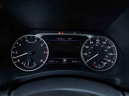 Used 2025 Nissan Sentra SV FWD image 35