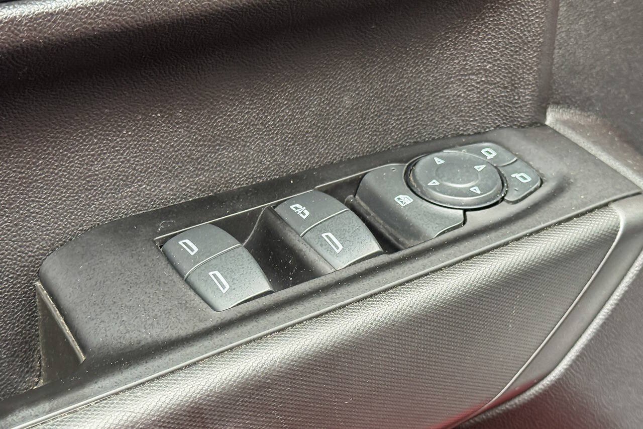 Used 2022 Chevrolet Silverado 1500 Custom AWD/4WD image 24