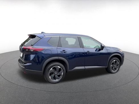Used 2025 Nissan Rogue SV AWD/4WD image 14