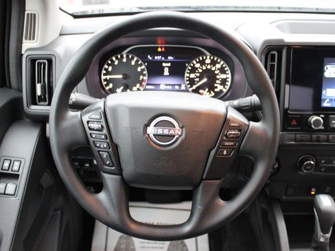 Certified 2025 Nissan Frontier S image 21