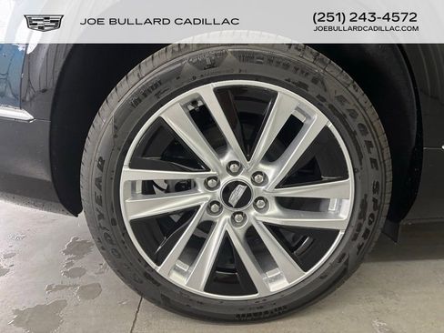 New 2026 Cadillac Vistiq Luxury w/ LPO, Floor Liner Package image 17