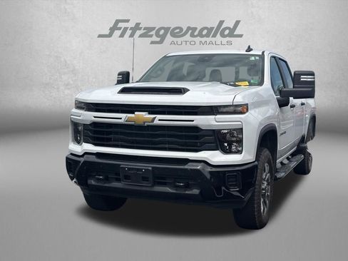 Used 2025 Chevrolet Silverado 2500 Custom w/ Custom Convenience Package AWD/4WD image 3